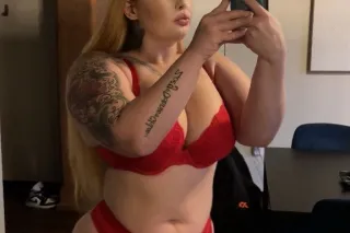 🦋🦋 sexy busty blonde mia🩷/😘😘 n... - Image 3