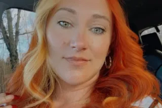 💦🍾 Green Eyed Scandinavian Que... - Image 4