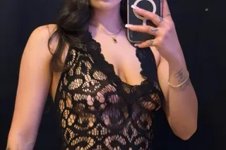 Pretty, Petite & Independent 🌹... - Image 2