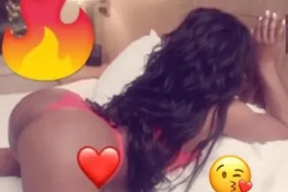 Queen Malaysia the caramel vixen why gamble when im a jackpot 🤞🏾❤😜😍cherokee indian and irish black american Princess - Image 1