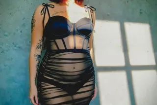 Freaky White Girl 😍 New To Hol... - Image 1