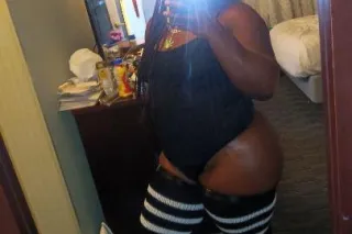 Big Butt Nivea 👅👅😘😘😘 - Image 3