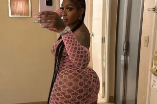 t foxie chocolate Ebony 🍑 t--s... - Image 1