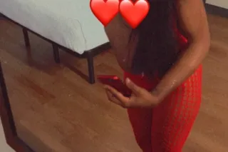 Your Fav Brownskin Companion 💋... - Image 2