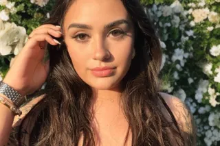 Fun, Feminine and Worth Spoili... - Image 1