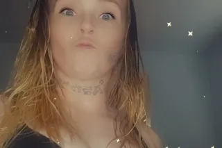 Big Booty White Girl - Image 4