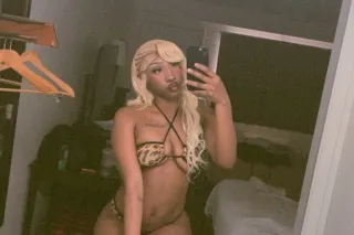 qv130 come see me whille im he... - Image 3