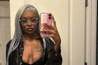 Cum get your late night hot ch... - Image 2