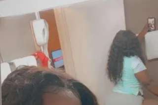 melt in you mouth not in your ... - Image 1