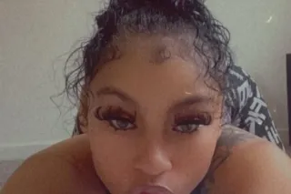 text me 💕 - 26 - Image 1