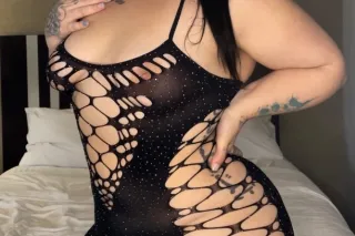 IM BACK! FAT ASS THICK WHITE G... - Image 3