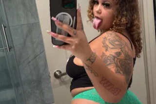 💋🍯facetime shows and content a... - Image 4