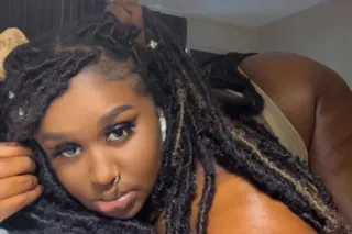 HERE CUMM GET A TATSEE DADDY 😜... - Image 1