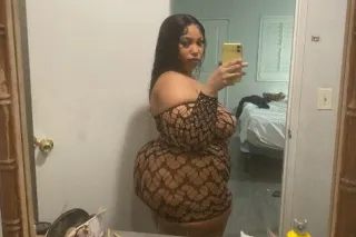 Big juicy ass ready to get fuc... - Image 2