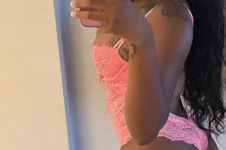 Available Now 💦 - 25 - Image 1