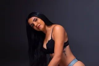 im abailable - Image 6