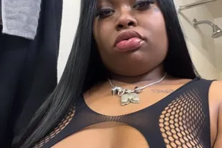 25$FACETIME SHOWS🩷 BIG BOOTY🍑T... - Image 2