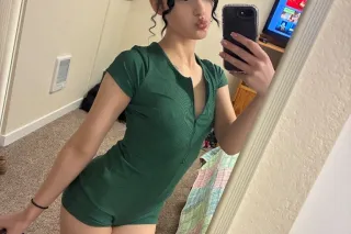 FT SHOWS AND CONTENT ALL NIGHT... - Image 2