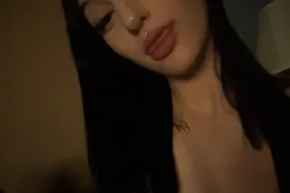 FT SHOWS AND CONTENT ALL NIGHT... - Image 4