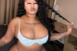 New In Town 🥰Island Mami🍓🍑Esca... - Image 2