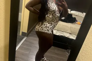 Exotic thick baddie wit a phatty 🍒🍑😘 - Image 9