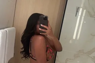 ✅ Your IT Girl ✅ - 31 - Image 3