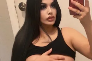 Thick Latina Big ass Big tits ... - Image 4