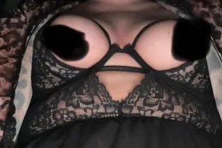 Hi! its Layla! I am currently available for outcalls rn - Image 5