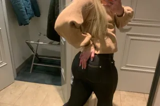 YOUNG. THICK. JUICY. LET ME PL... - Image 3