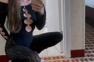 petite skinny Burnett new in t... - Image 1