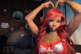 YourFavvvv😍🙈 - Image 7