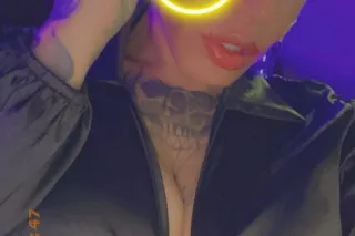 💦 😊 FRIDAY LMKKK DOING OUTS - ... - Image 1