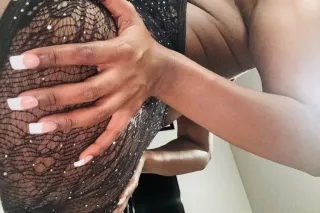 $100 Qv SPECIAL🍑🥜 EBONY THROAT... - Image 1