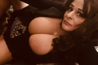 ALERT!!!((79 ROSES INCALL SPECIAL ))) TODAY ONLY )))((CARDATE IS ALSO AVAILABLE. OUTCALL OPTION IS AVAILABLE IF YOU UBER ME TO AND FROM YOUR PLACE PLUS OUTCALL ROSES INTHE PAST - Image 5