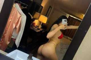 Sexy soft white skin ready to ... - Image 1