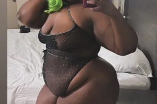 I WILL BE AVAIILABLE AFTER 12am Friday special 2 girl blow n go 120 tonight only or 60$ blow n go A THICK SEXY TREAT 🍭Cum splash in my water park - Image 6