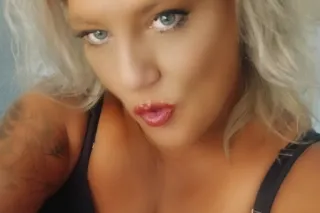 Blondes Do It Better.... - Image 11