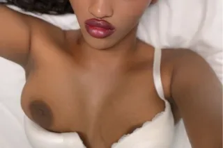 New Bombshell in town🍫😍 Only f... - Image 1