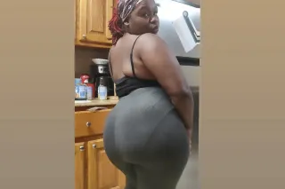 ✨ "Hi! I provide great service. I'm available — you can call me anytime! 📞😊" - Image 5