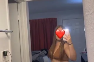 Top Tier snow bunny availble 2... - Image 2