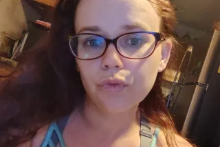 MATURE , MILFS , AVAILABLE NOW... - Image 2