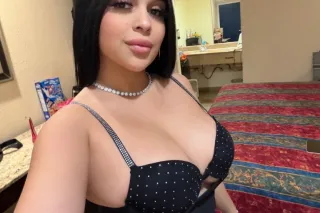 REAL REAL 🥵🥵Perfecta flaca cal... - Image 1
