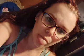 MATURE , MILFS , AVAILABLE NOW... - Image 3