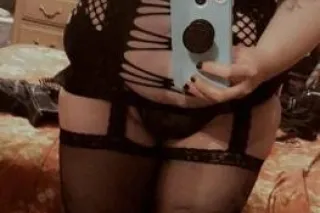 LETS MAKE SOME MONEY TOGETHER SLUT ME OUT TO YOUR FRIENDS - Image 5