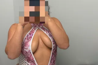 THICK LATINA BABE - 21 - Image 2