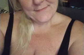 All holes open Its humpday!!! No restrictions. - Image 9