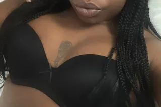 Ready to cum daddy 💋 OUTS ONLY... - Image 4
