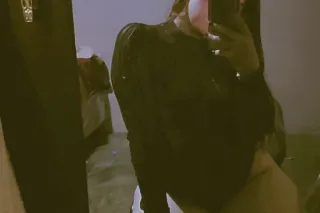 sexy latina - 29 - Image 1