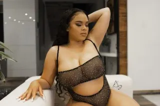 Busty Party Princess Ready To ... - Image 1