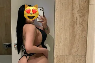 Soy una chica Latina Disponibl... - Image 1